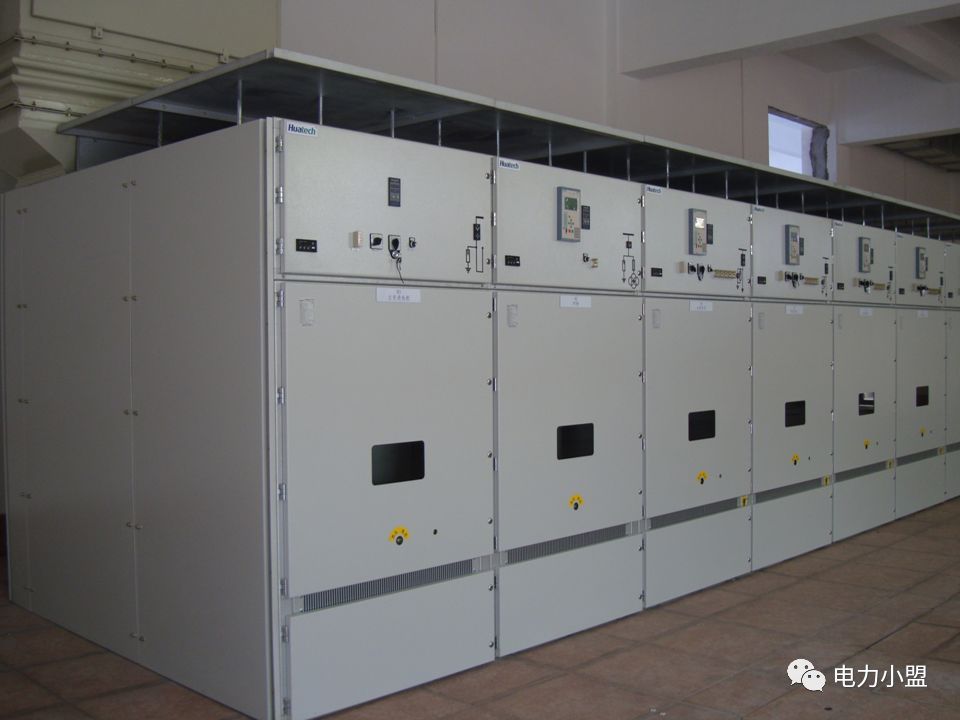 大約35kv高電壓開關(guān)柜!