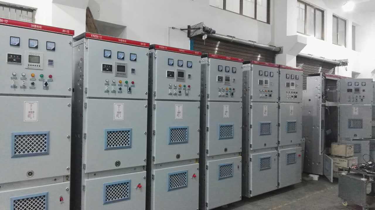 高壓開關柜時有多少個一次和二次電氣部件?