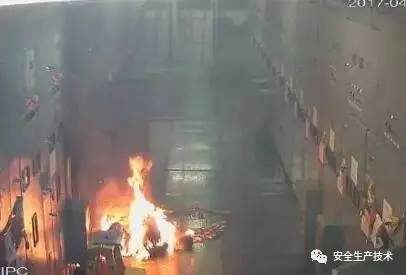 用電安全——值班人員非法進(jìn)入高壓開關(guān)柜，并遭受6kV高壓電擊。