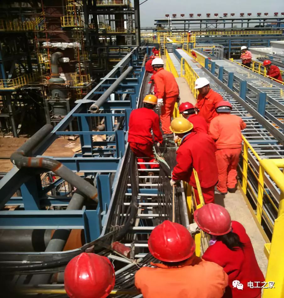 一條完成開關(guān)柜安裝，電纜橋架施工，電纜敷設(shè)及布線施工，照明配電箱施工