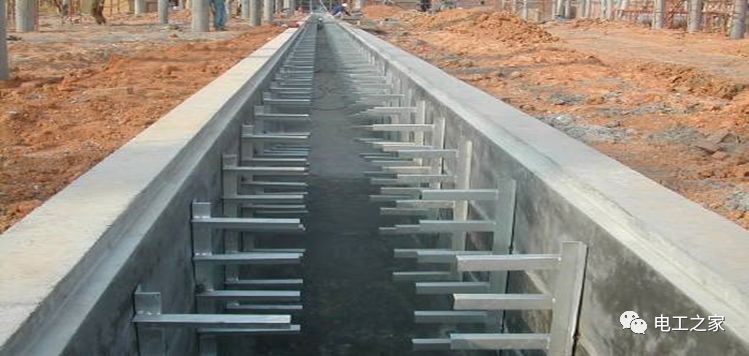 一條完成開關(guān)柜安裝，電纜橋架施工，電纜敷設(shè)及布線施工，照明配電箱施工