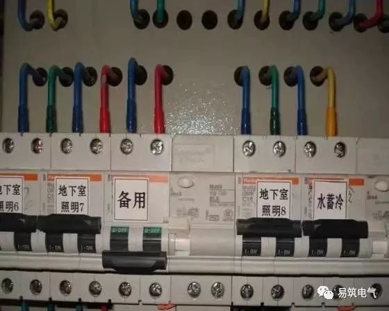 配電箱的布線和安裝的通用標(biāo)準(zhǔn)是什么？我們應(yīng)該注意哪些問題？圖片和文本的詳細(xì)說明