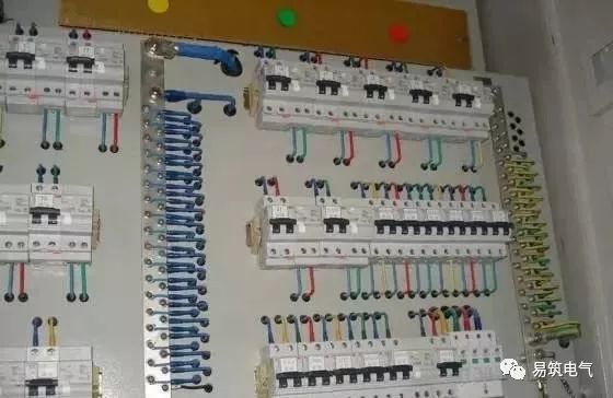 配電箱的布線和安裝的通用標(biāo)準(zhǔn)是什么？我們應(yīng)該注意哪些問題？圖片和文本的詳細(xì)說明