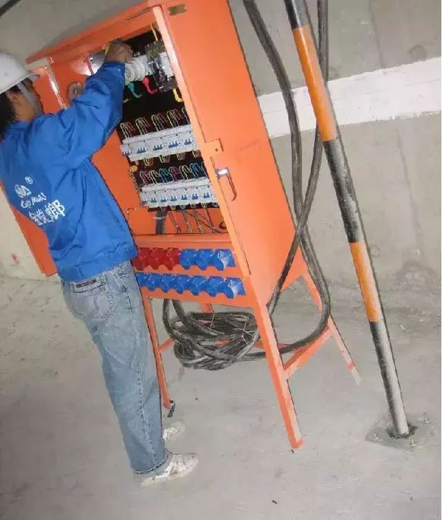 施工現場臨時用電配電箱及開關箱配置和使用說明,圖示詳圖