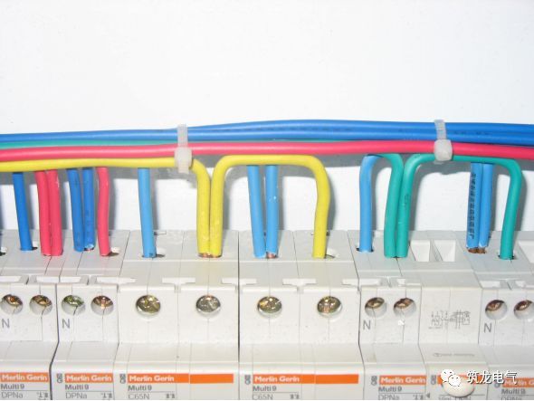 《建筑電氣工程施工質(zhì)量驗收規(guī)范》GB50303-2015 配電箱(機柜)安裝詳細說明!