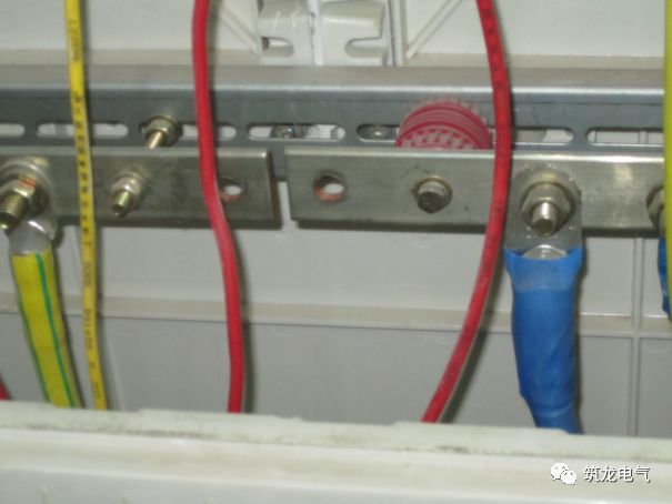 《建筑電氣工程施工質(zhì)量驗收規(guī)范》GB50303-2015 配電箱(機柜)安裝詳細說明!