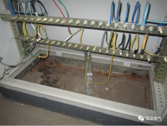 《建筑電氣工程施工質(zhì)量驗收規(guī)范》GB50303-2015 配電箱(機柜)安裝詳細說明!