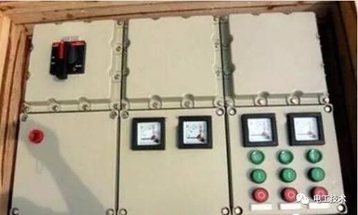 分析了配電箱的內部結構，誰能理解它？