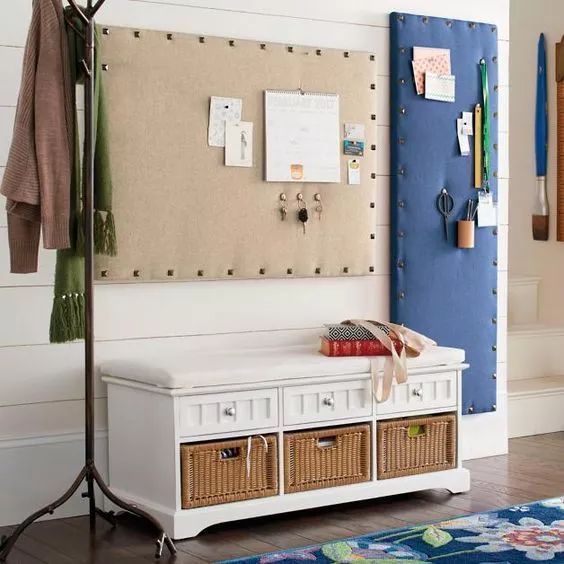 你家人的配電箱隱藏得好嗎？新房子的裝飾看起來很漂亮，因為做得很好。