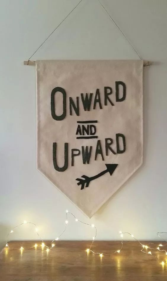 你家人的配電箱隱藏得好嗎？新房子的裝飾看起來很漂亮，因為做得很好。