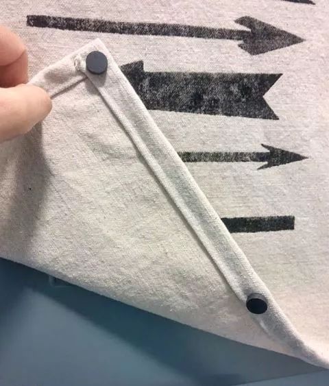 你家人的配電箱隱藏得好嗎？新房子的裝飾看起來很漂亮，因為做得很好。