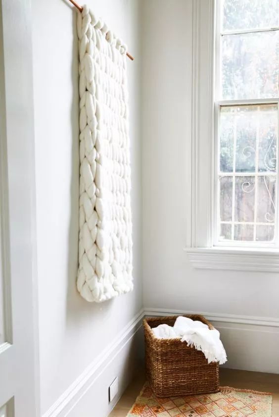 你家人的配電箱隱藏得好嗎？新房子的裝飾看起來很漂亮，因為做得很好。