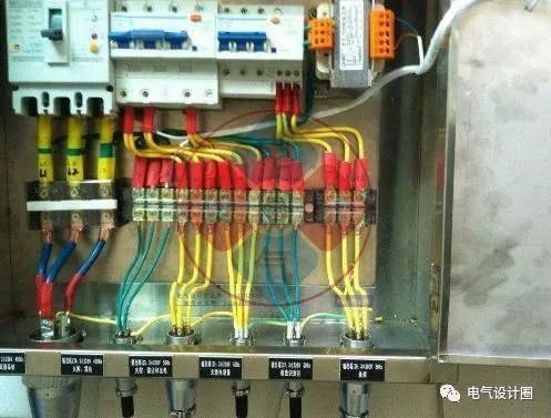 日本的配電箱設(shè)計(jì)太先進(jìn)了，難怪國內(nèi)的漏電開關(guān)總是跳閘！